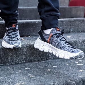 Nike Space Hippie 04